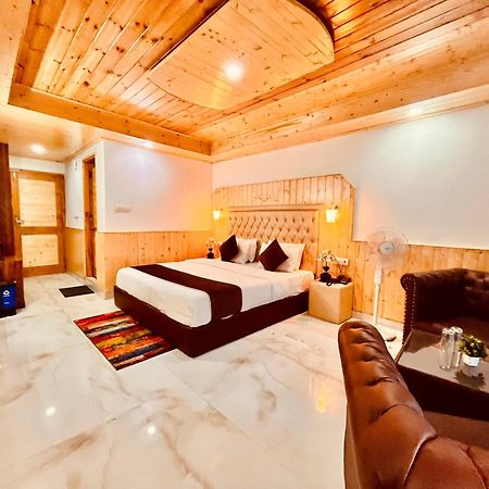 Himalayan Hill Queen Resort, Manali M98160-43400 ภายนอก รูปภาพ