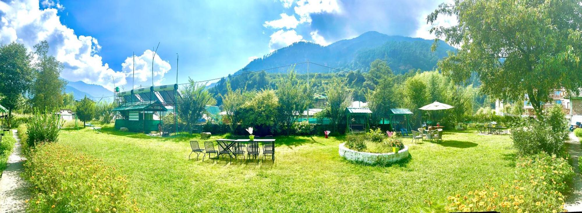 Himalayan Hill Queen Resort, Manali M98160-43400 ภายนอก รูปภาพ
