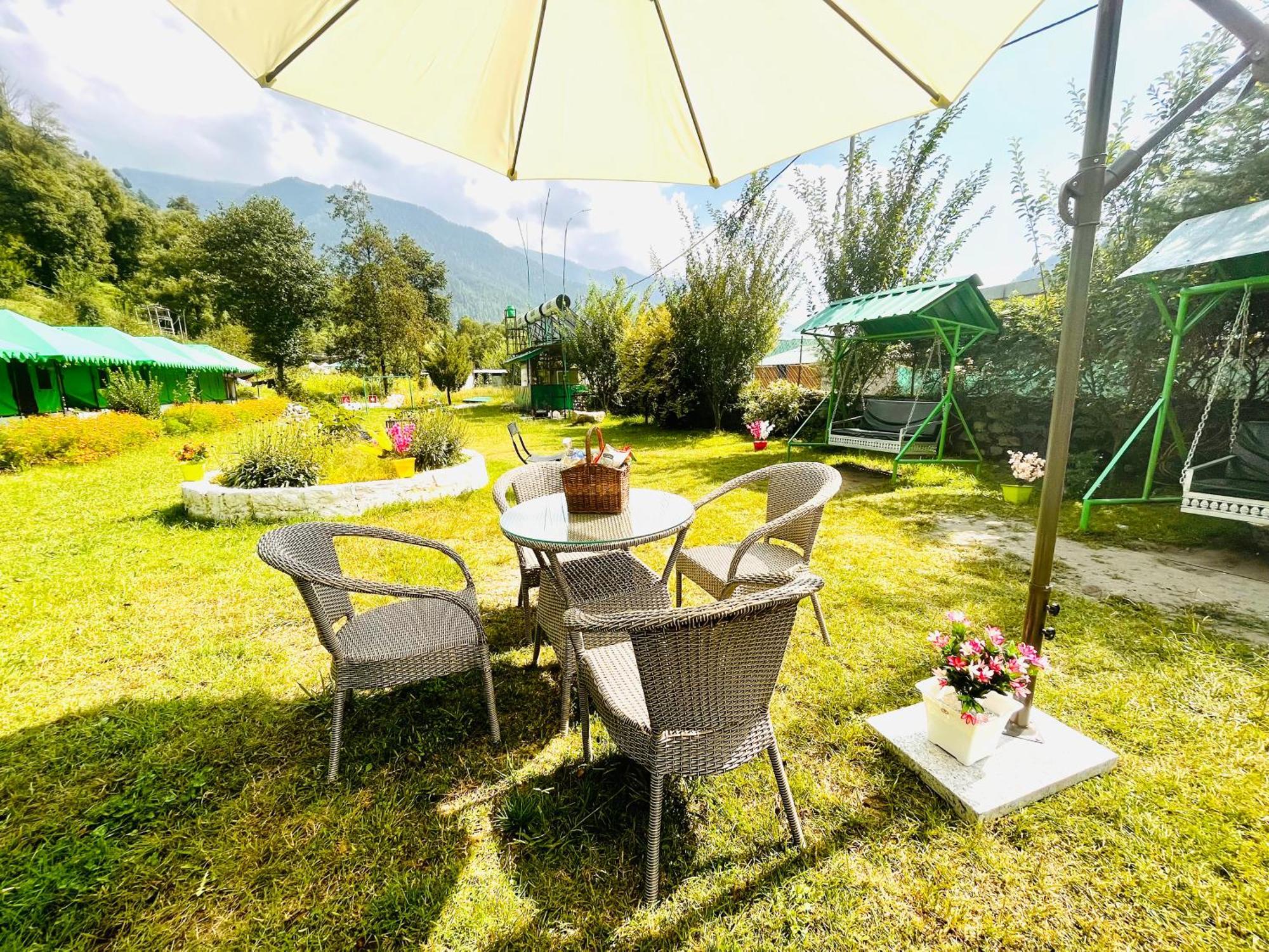 Himalayan Hill Queen Resort, Manali M98160-43400 ภายนอก รูปภาพ